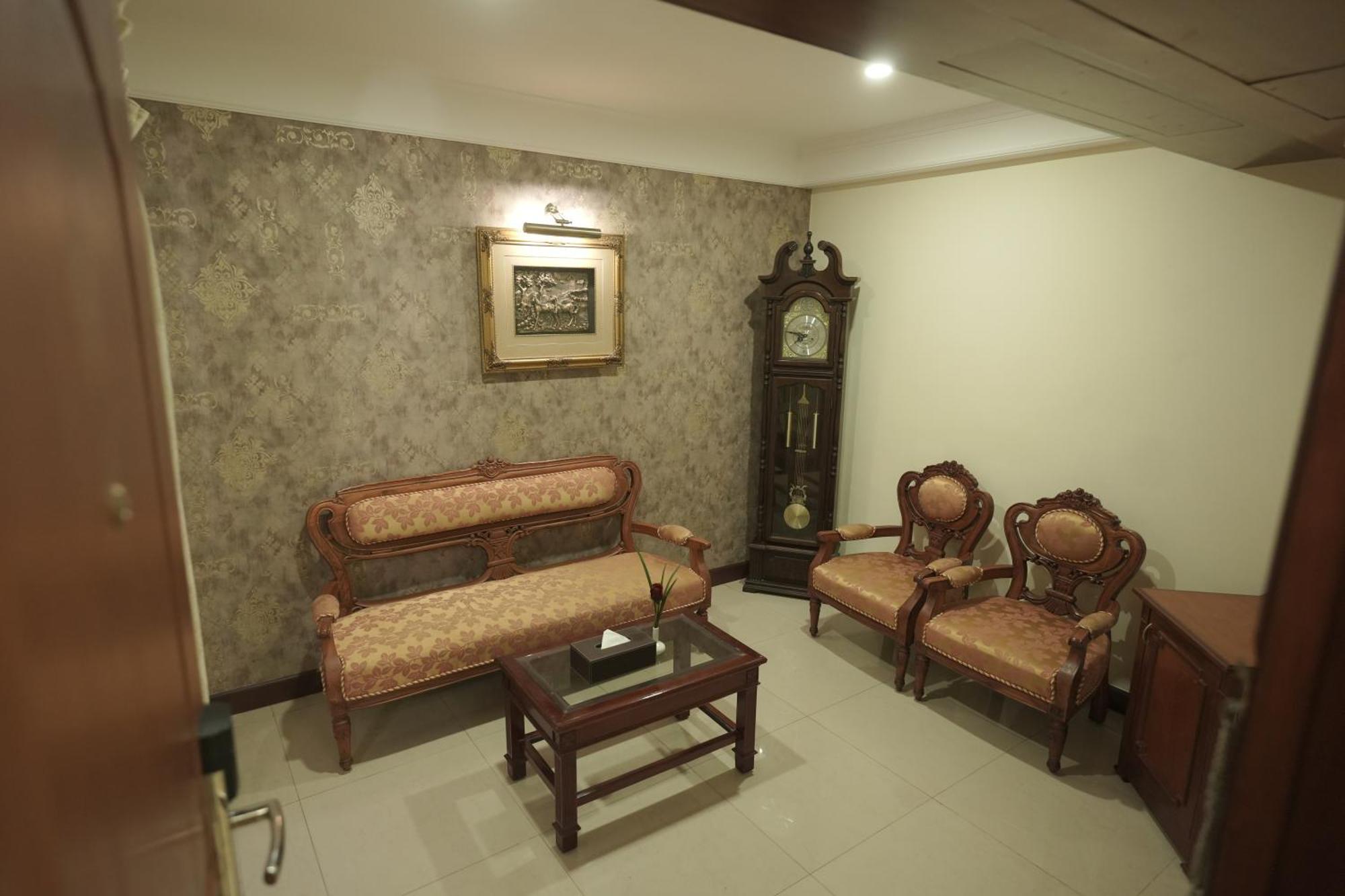 Maurya Rajadhani Thiruvananthapuram Екстер'єр фото